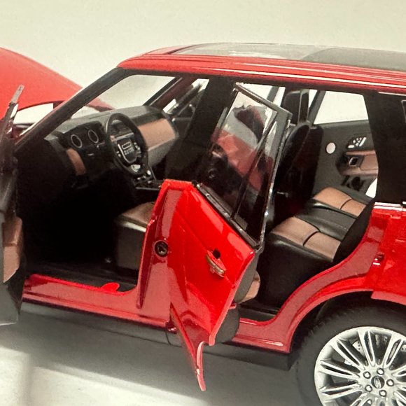 1:18 2020 Range Rover HSE With Headlight & Taillight LEDS Diecast Red - Picture 9 of 10